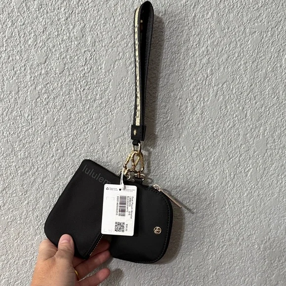 Lululemon Dual Pouch Wristlet in black/gold/white opal - Picture 2 of 4